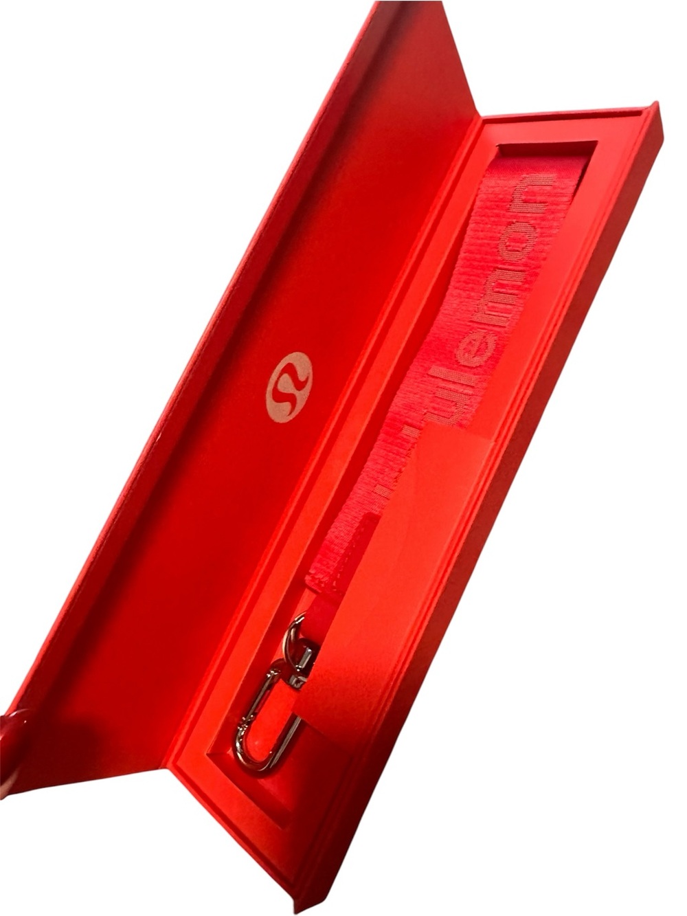 lululemonš Red Membership Keychain W/Box - Picture 2 of 3